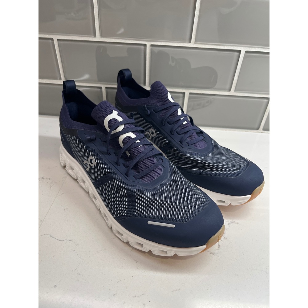 On Cloudversa Men's Running Shoesj‎ Navy White Gum Sole Lightweight Size 11.5
